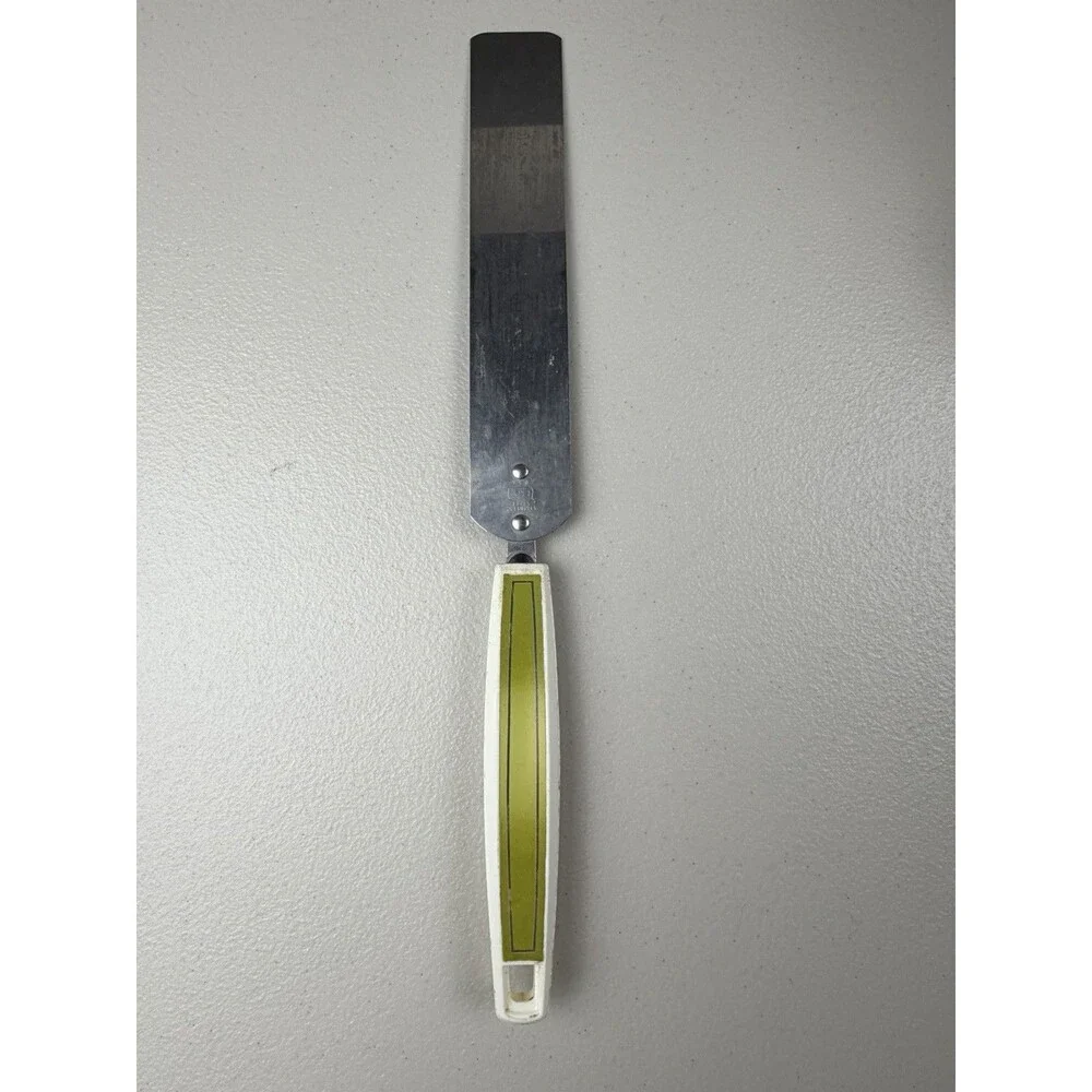 Vintage Ekco Chromium‎ Plated Icing Spatula Avocado Green Handle